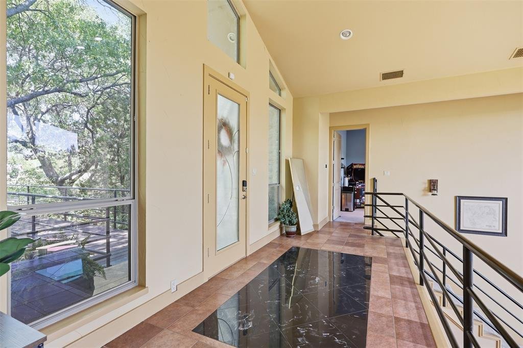 House in Granbury, Texas, United States 2 - 17855726