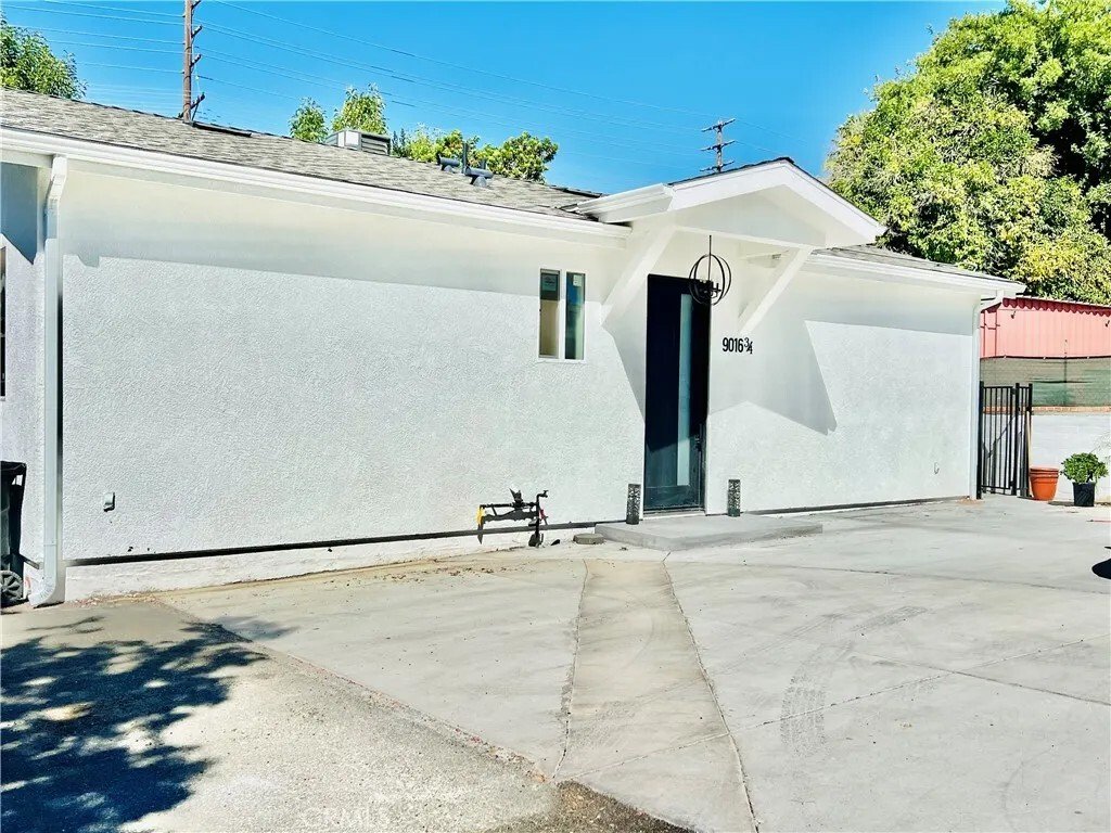 Los Angeles, California, United States 2 - 17855384