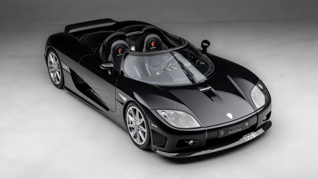 Cabriolet in Sunningdale, England, United Kingdom 4 - 12406768
