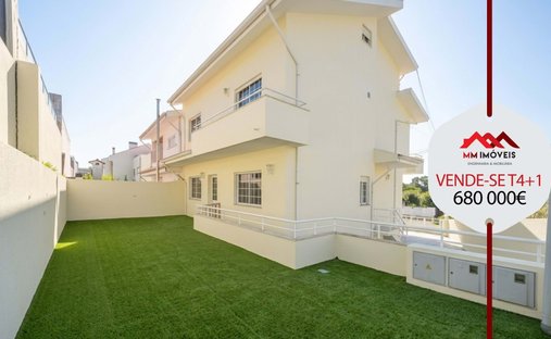Villa in Mafamude e Vilar do Paraiso, Porto District, Portugal 1