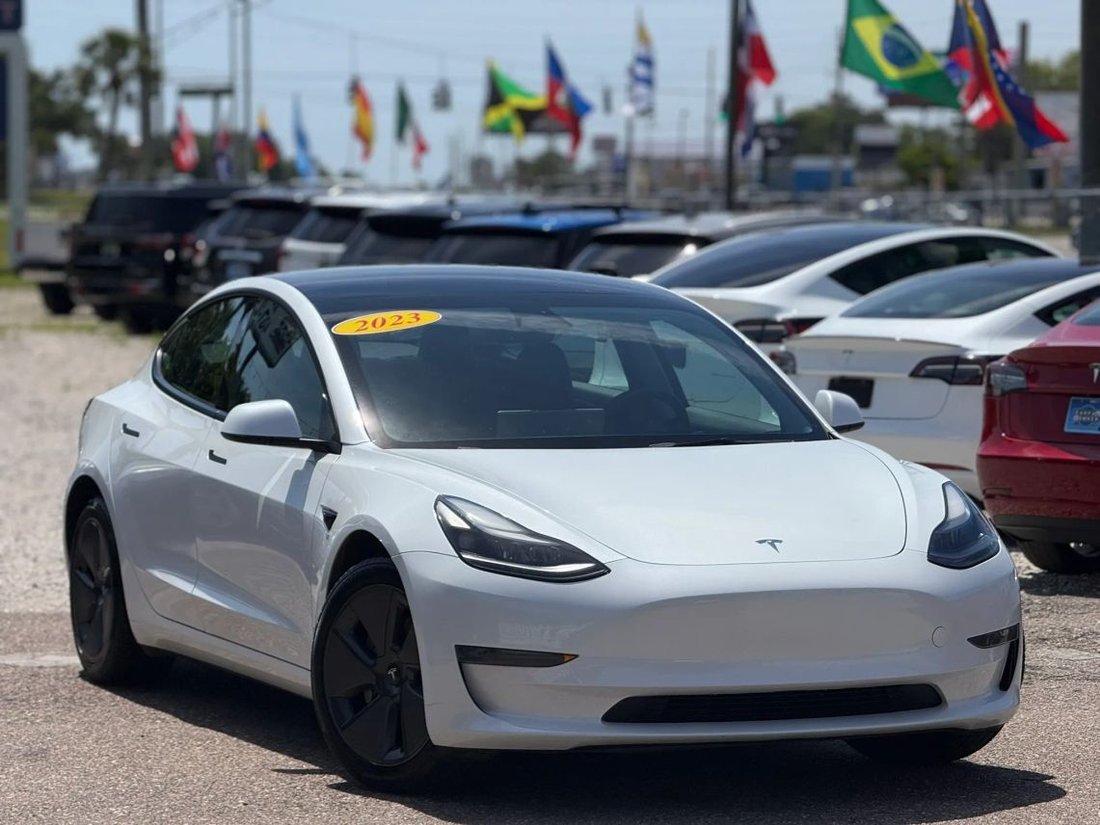 Sedan in Orlando, FL, United States 1 - 17856830