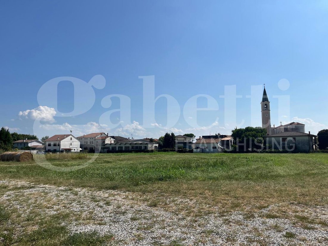 Land in Pozzoleone, Veneto, Italy 1 - 17855984