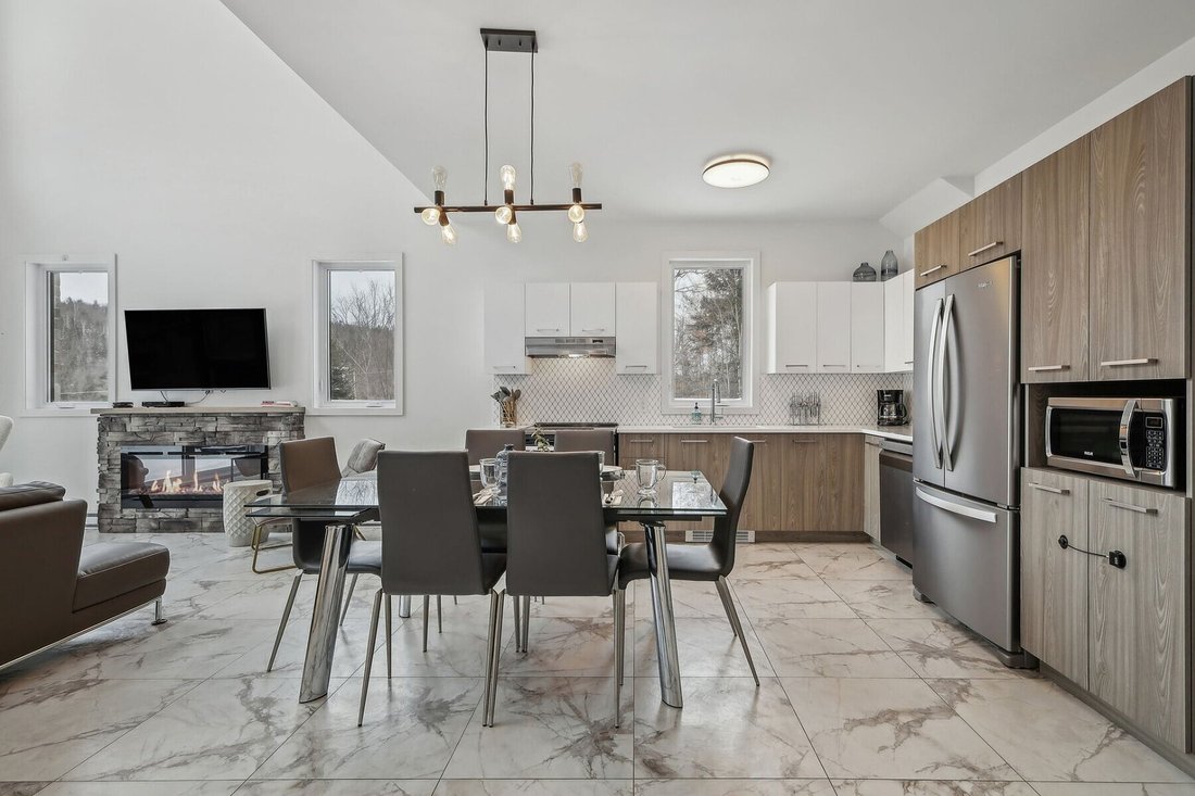 House in La Conception, Quebec, Canada 4 - 17058184