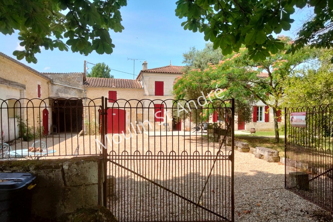 House in Saint-Andre-de-Lidon, Nouvelle-Aquitaine, France 1 - 17856144