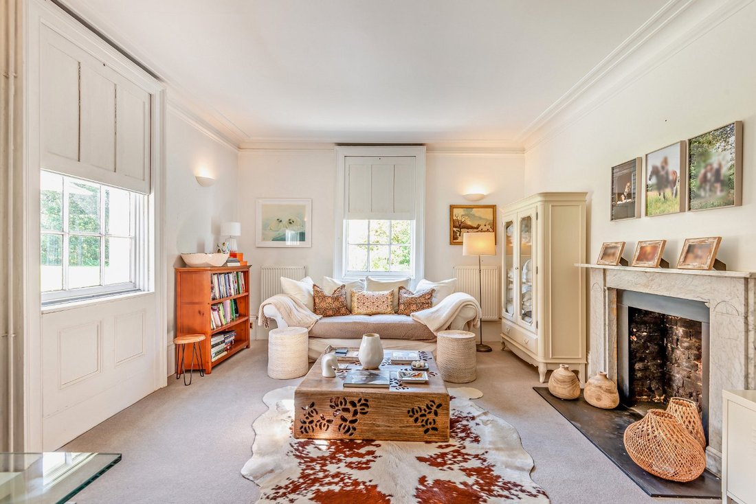 House in Hertsmere, England 3 - 17851719