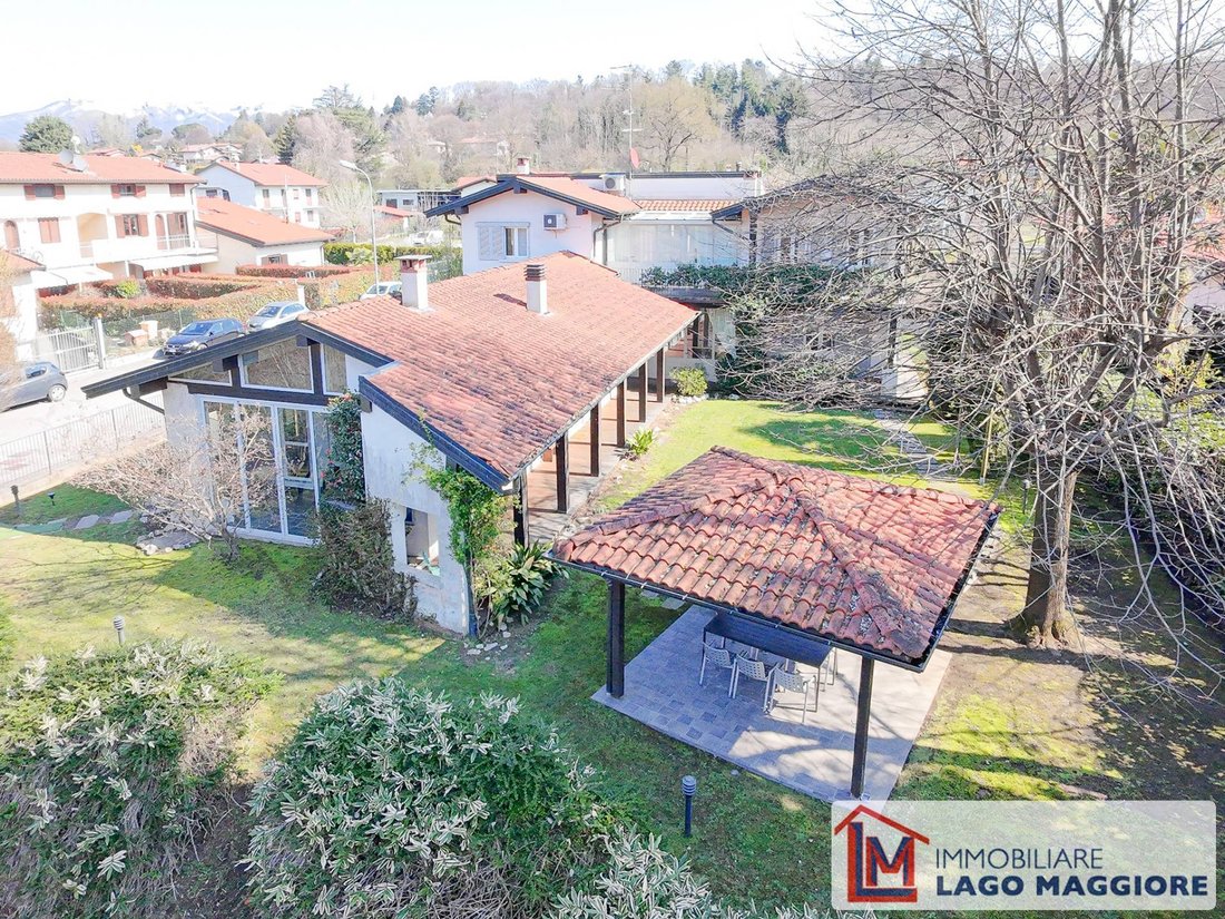 Villa in Travedona Monate, Lombardy, Italy 3 - 17857109