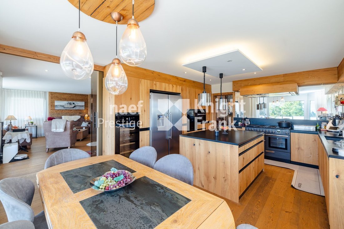 Chalet in Crans-Montana, Wallis, Schweiz 3 - 17851534