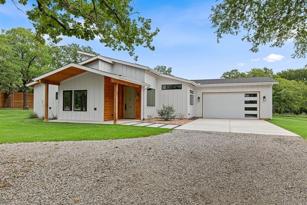 House in Paradise, Texas, United States 1 - 17403312