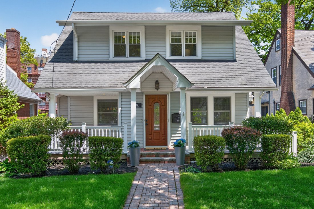 House in New York, New York, United States 1 - 17852440
