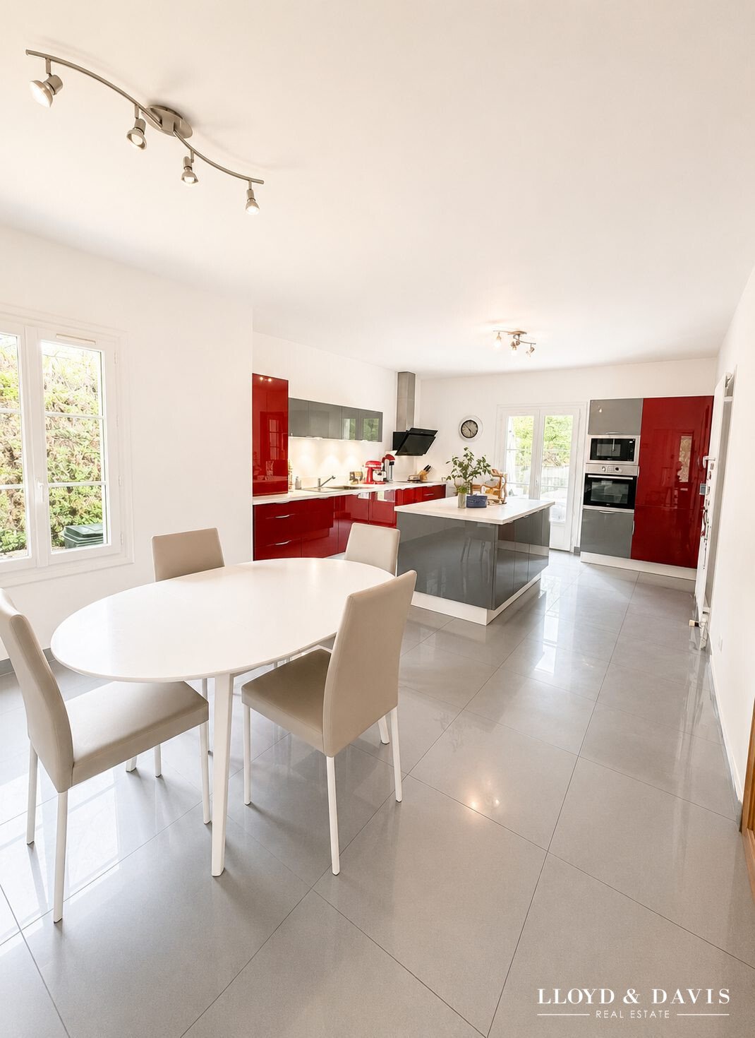 House in Ouest, Lamorlaye, France 5 - 17689266