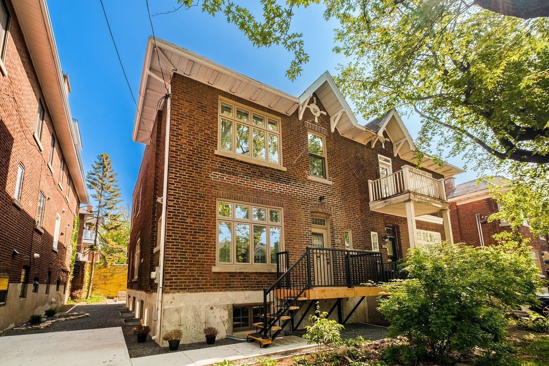 House in Montréal, Quebec, Canada 1 - 17856029