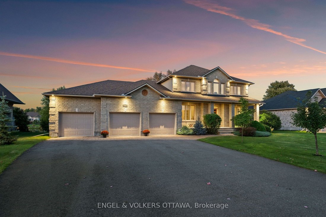 House in Ottawa, Ontario, Canada 2 - 17855849
