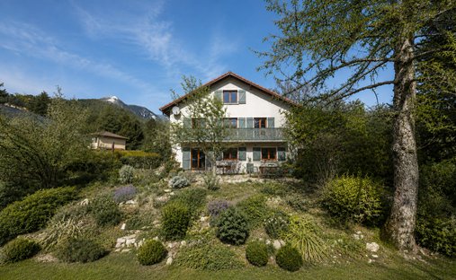 Villa a Gex, Alvernia-Rodano-Alpi, Francia 1