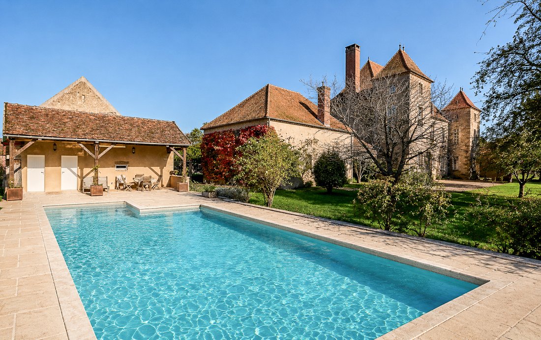 Chateau in Vézelay, Bourgogne – Franche-Comté, France 1 - 17629799