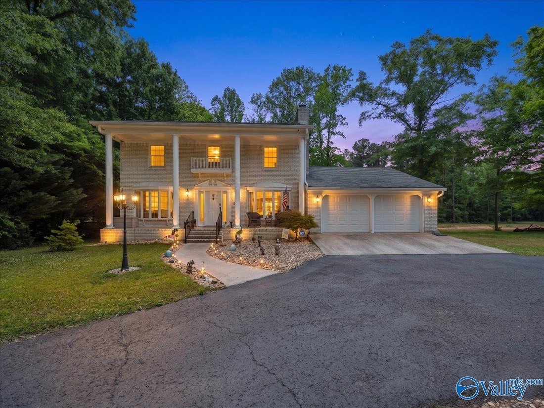 House in Guntersville, Alabama, United States 1 - 17854490