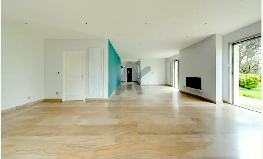 Villa in Saint-Cyr-au-Mont-d'Or, Auvergne-Rhône-Alpes, France 4 - 17852649