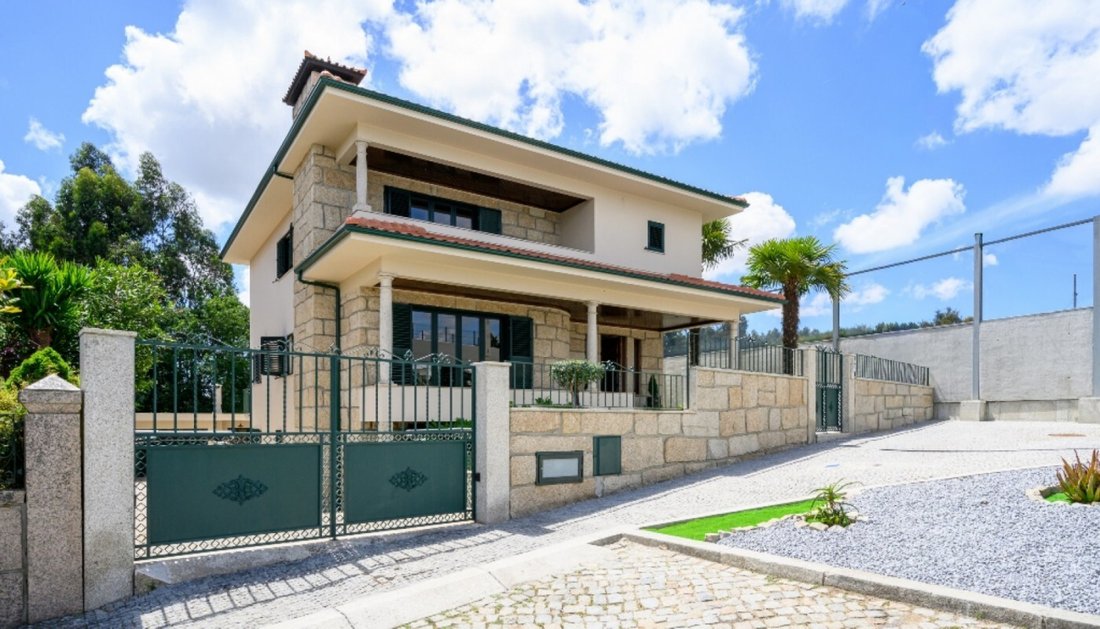 Villa in Castelo da Maia, Porto District, Portugal 1 - 16771744