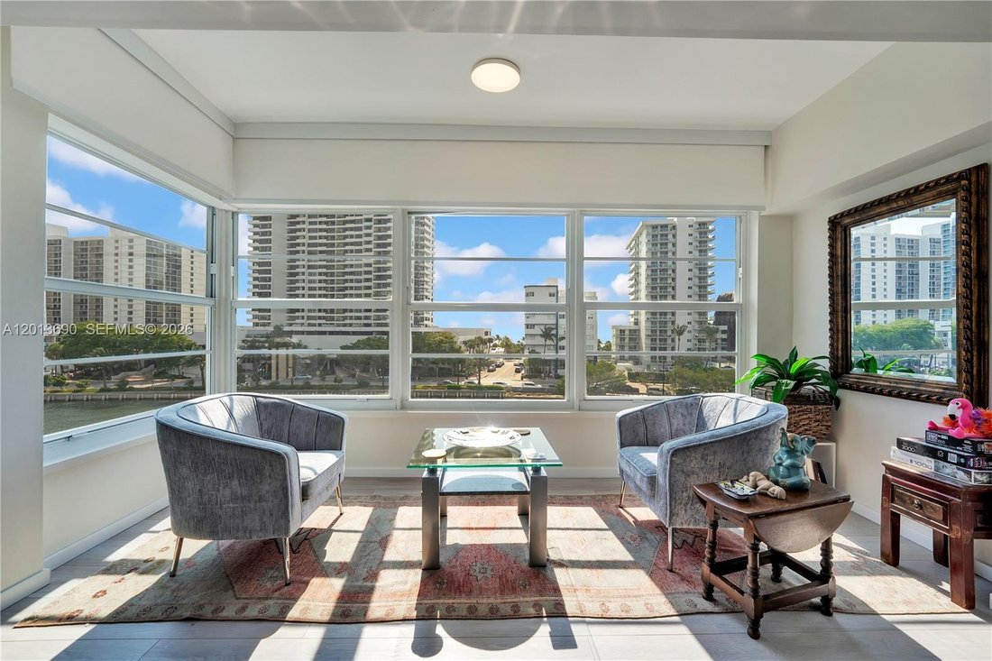 Condo in Miami Beach, Florida, United States 2 - 17852795