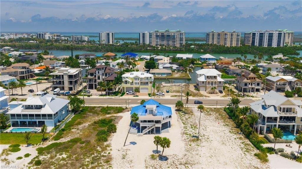 House in Fort Myers Beach, Florida, United States 4 - 17856326