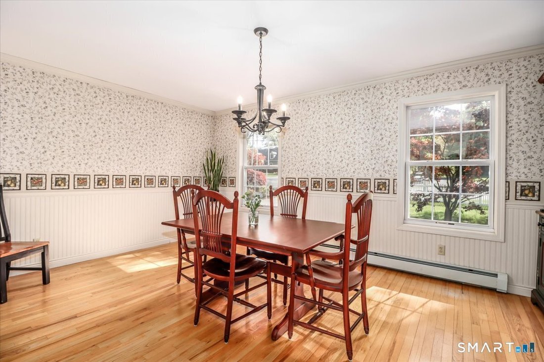 House in Trumbull, Connecticut, United States 5 - 17855044