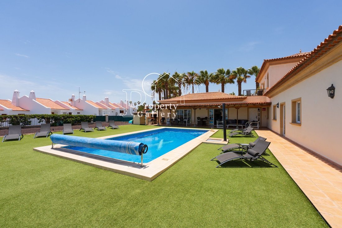 Chalet in San Miguel de Abona, Canary Islands, Spain 3 - 17854887