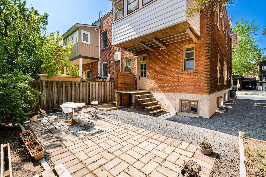 House in Montréal, Quebec, Canada 3 - 17856029