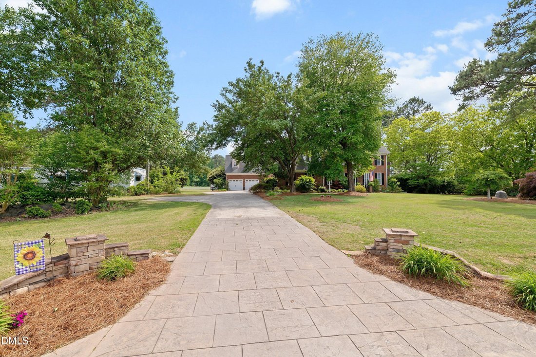 House in Zebulon, North Carolina, United States 2 - 17854740