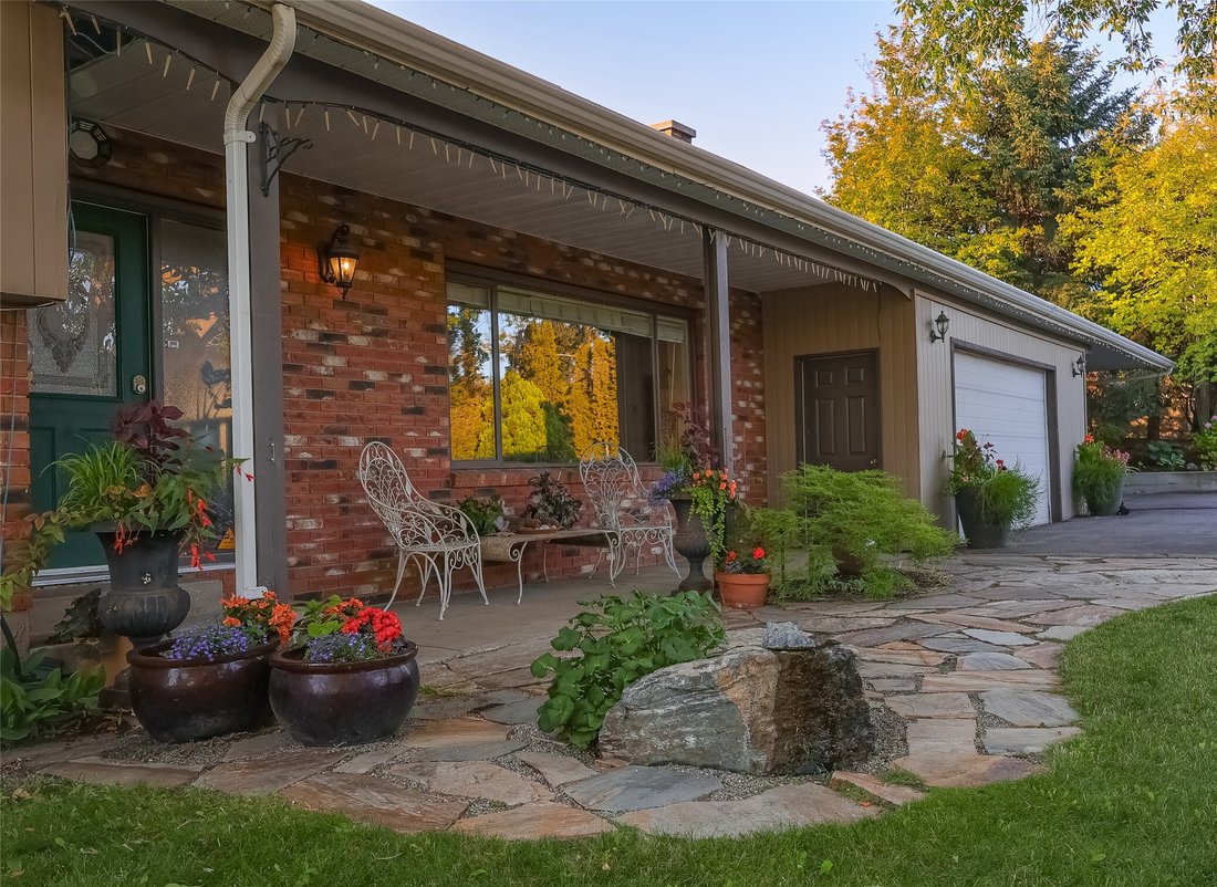 House in Kelowna, British Columbia, Canada 1 - 17855850