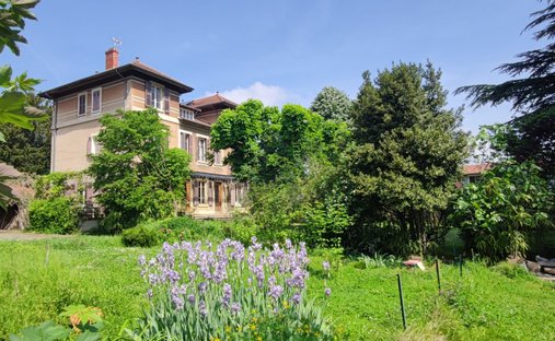 House in Écully, Auvergne-Rhône-Alpes, France 1