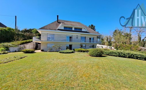 House in Ru Couvert, Paron, France 1