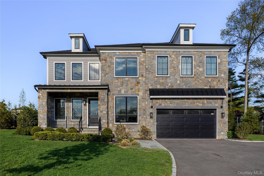 House in Manhasset, New York, United States 1 - 17857019