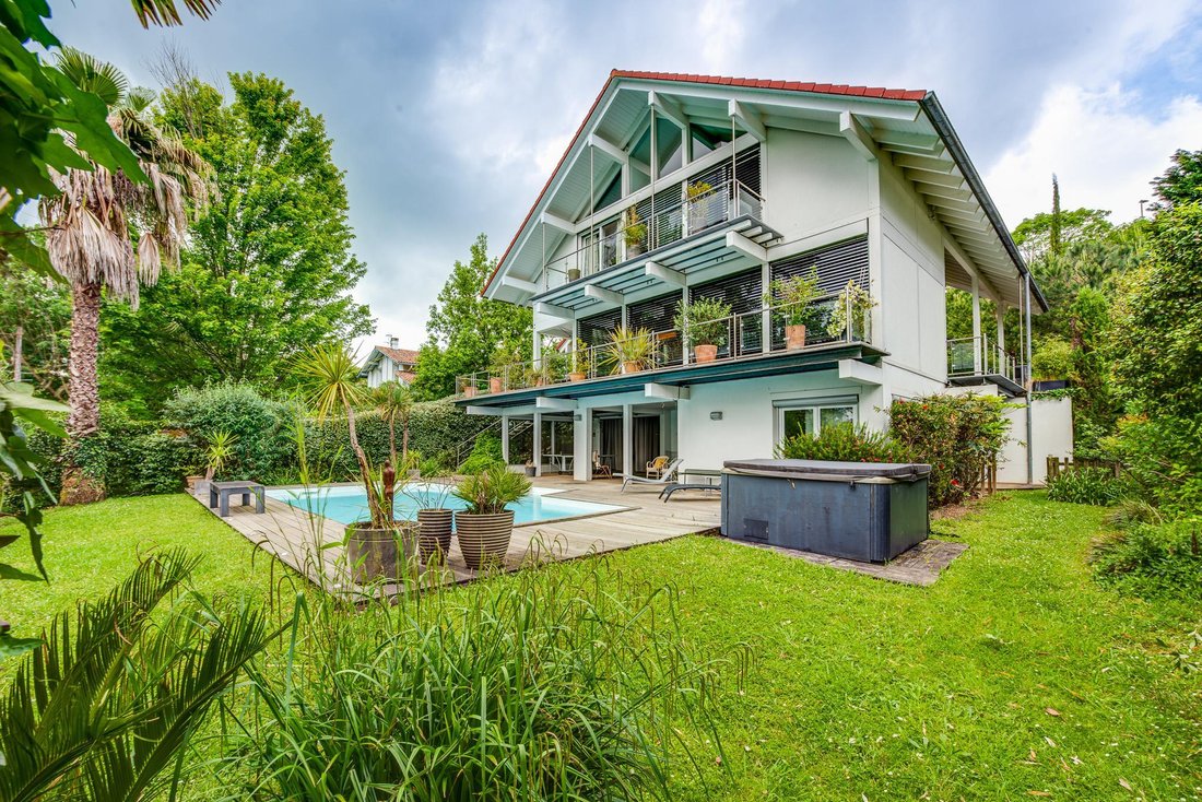 Villa in Anglet, Nouvelle-Aquitaine, France 3 - 17429396