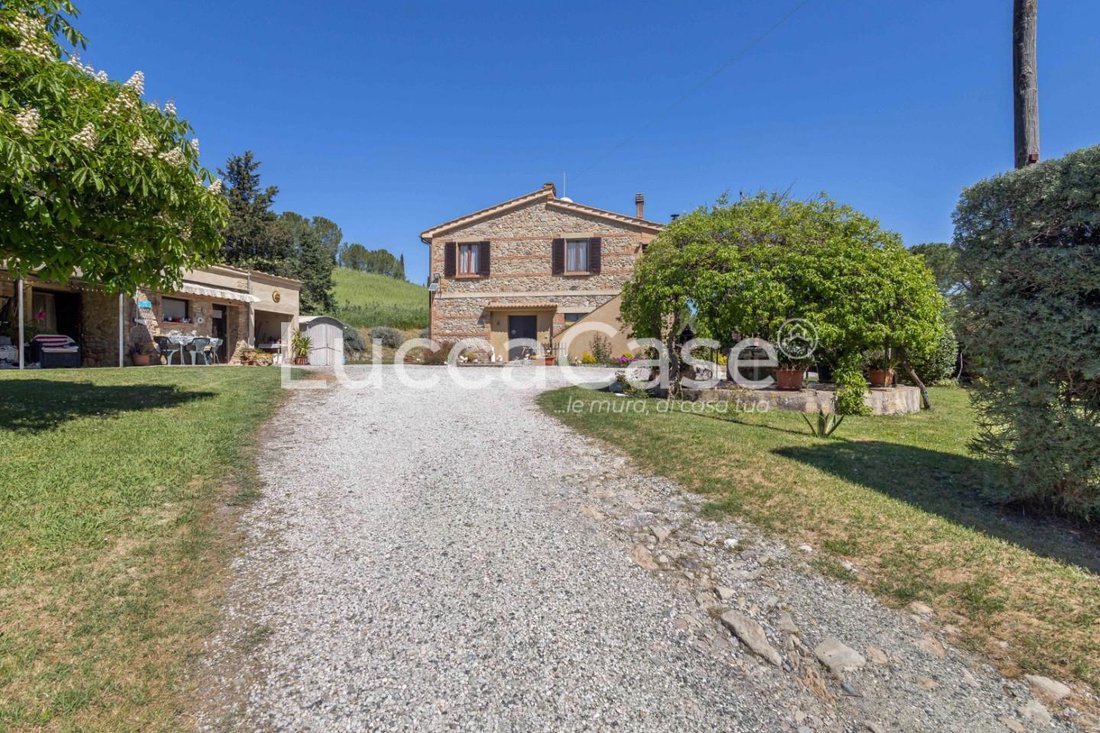 Country House in Volterra, Tuscany, Italy 2 - 17851663