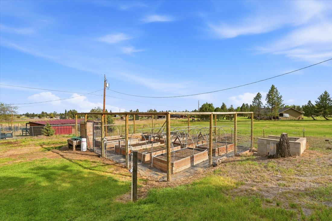 Land in Bend, Oregon, United States 4 - 17855155