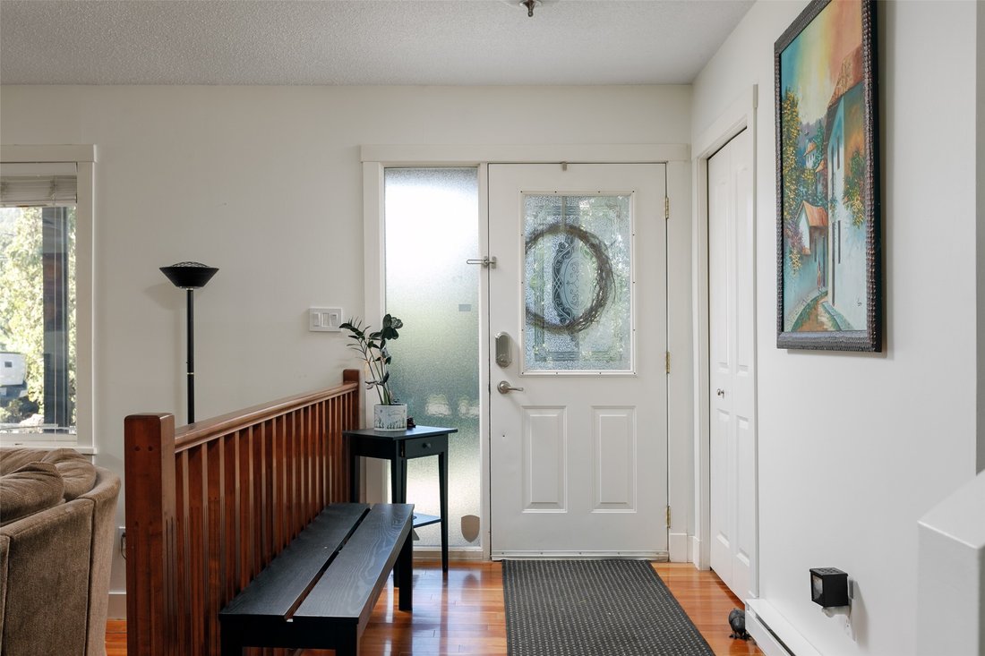 House in Kelowna, British Columbia, Canada 4 - 17855850