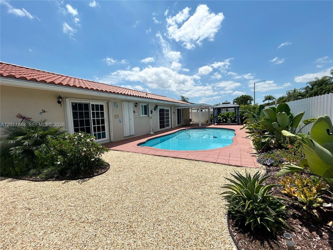 House in Miami, Florida, United States 3 - 17851795