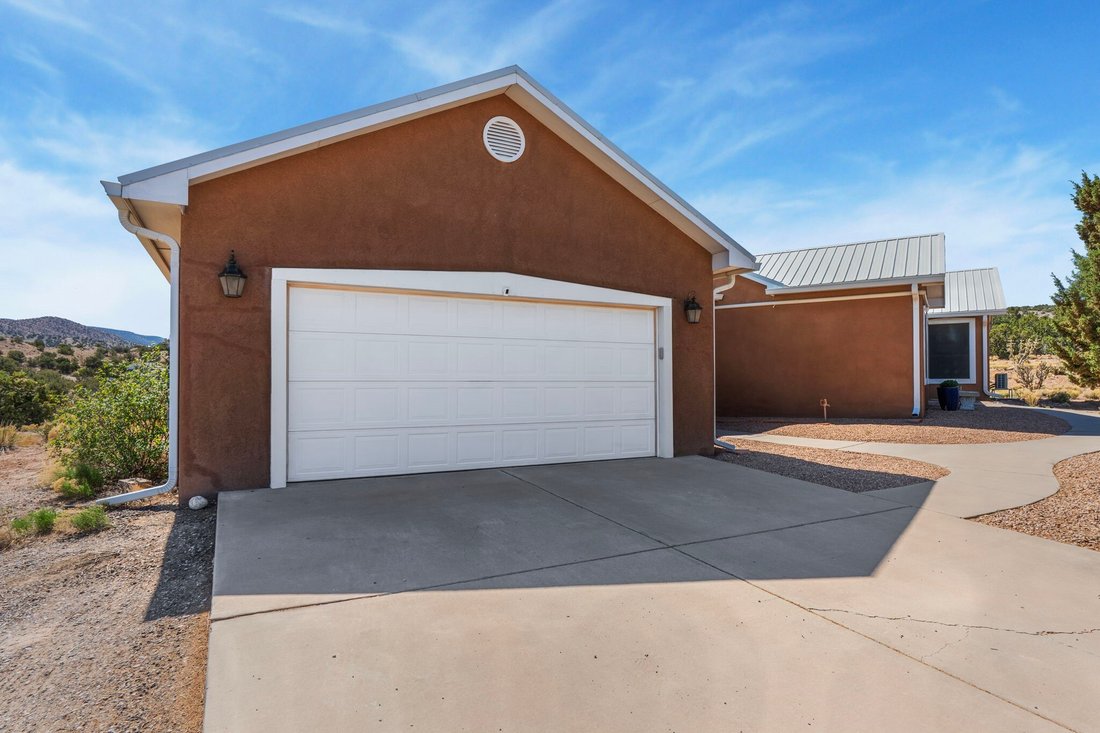House in Placitas, New Mexico, United States 2 - 17852890