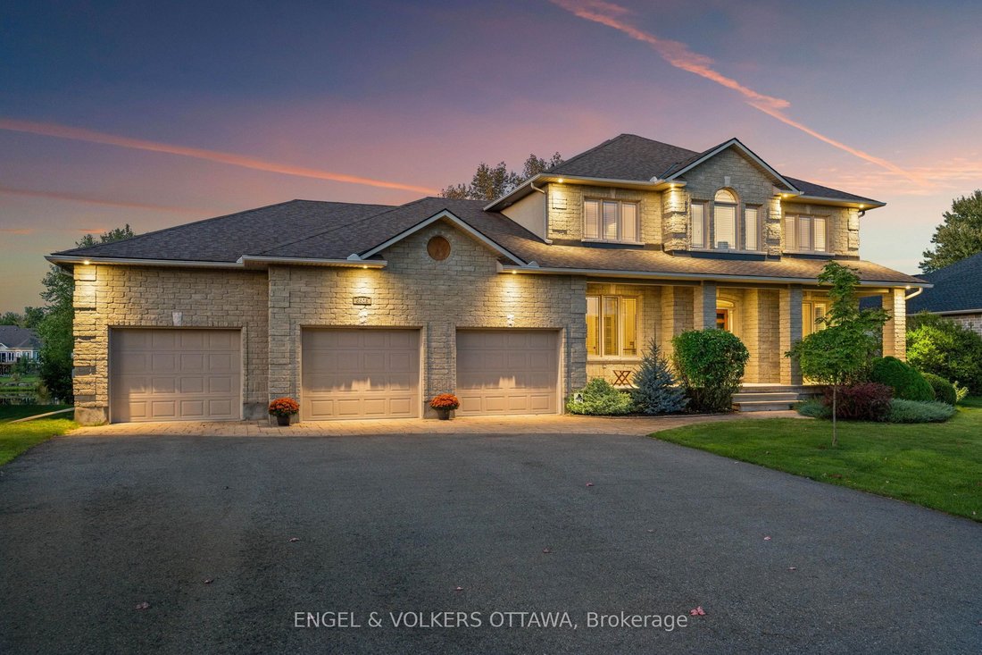 House in Ottawa, Ontario, Canada 3 - 17855849