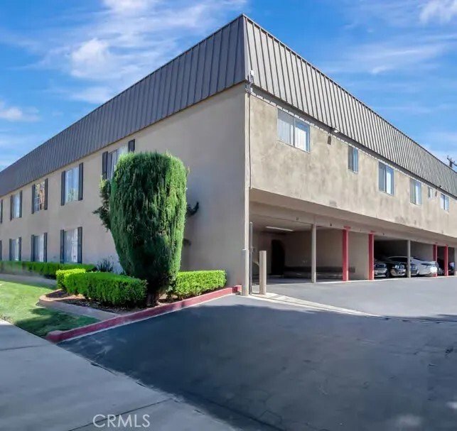 Riverside, California, United States 5 - 16924926