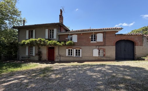 House in Zone Rurale, Saint-Juéry, France 1