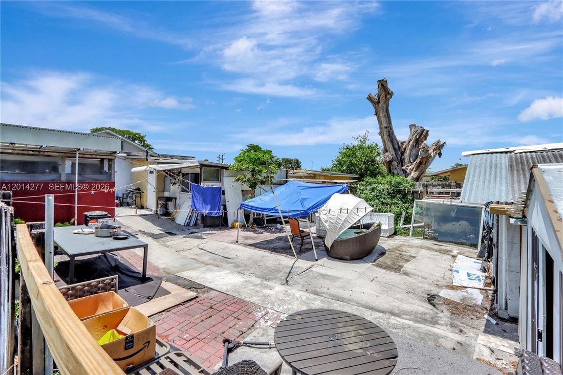 House in Opa-locka, Florida, United States 3 - 17855169