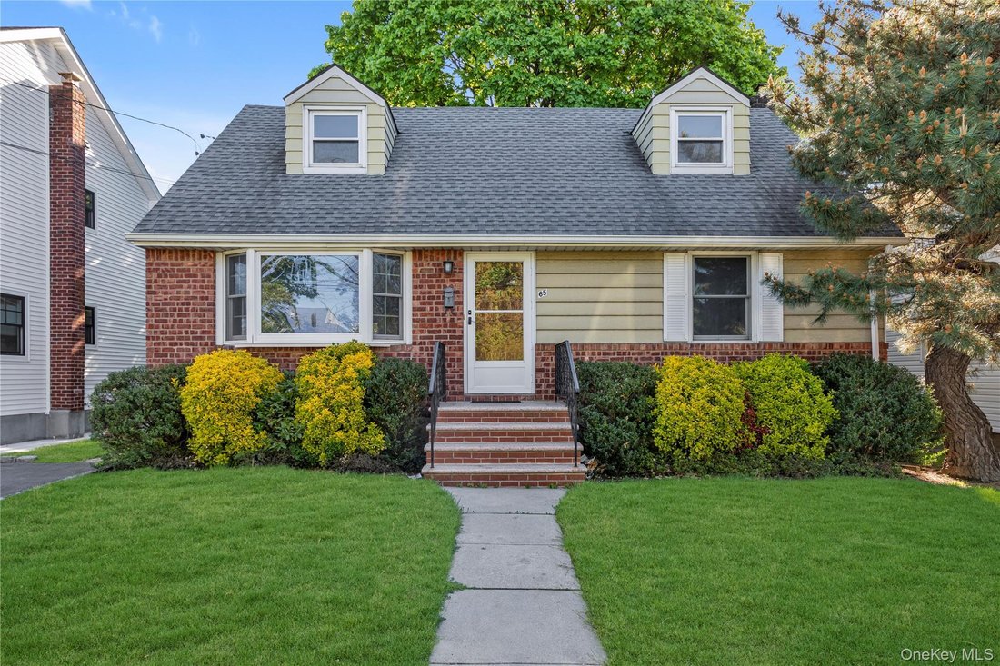 House in Albertson, New York, United States 1 - 17852698