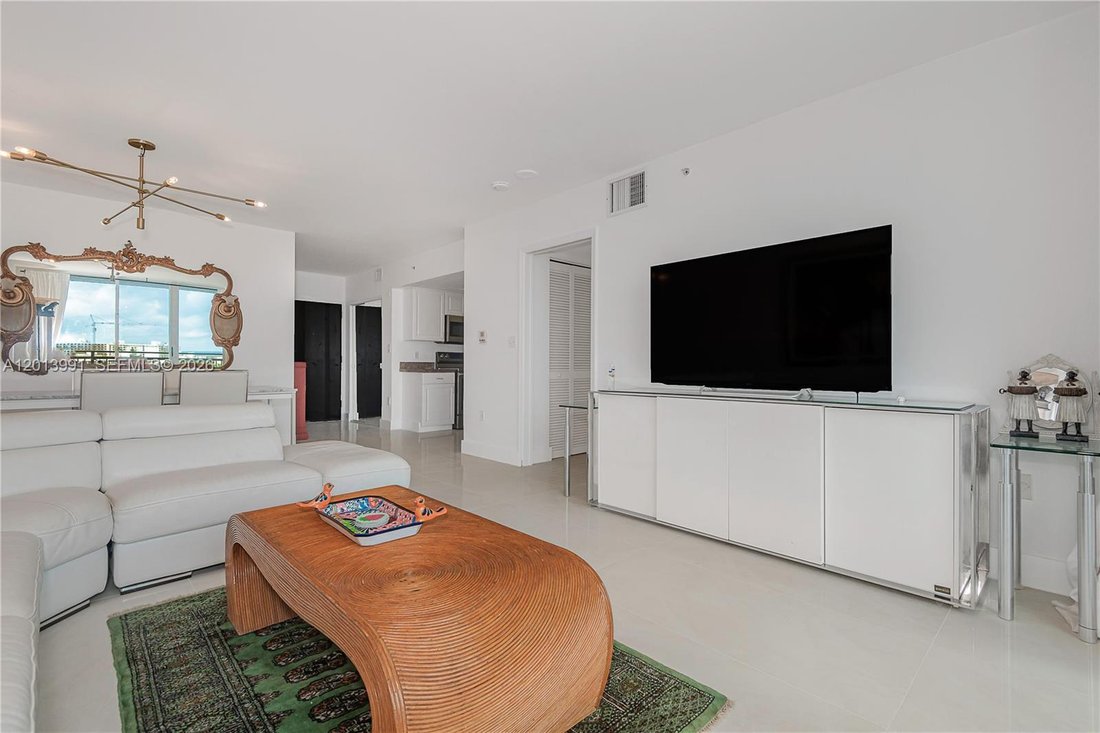 Condo in Miami Beach, Florida, United States 5 - 17855190