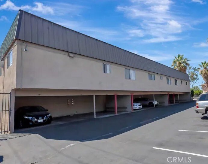 Riverside, California, United States 3 - 16924926