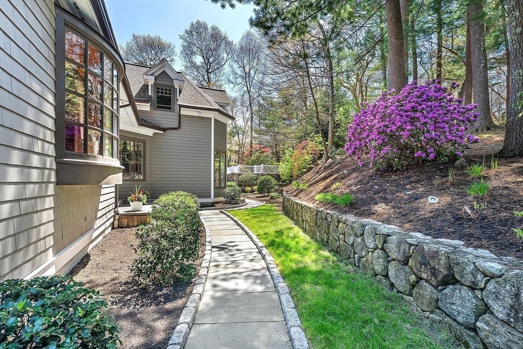 House in Weston, Massachusetts, United States 5 - 17855873