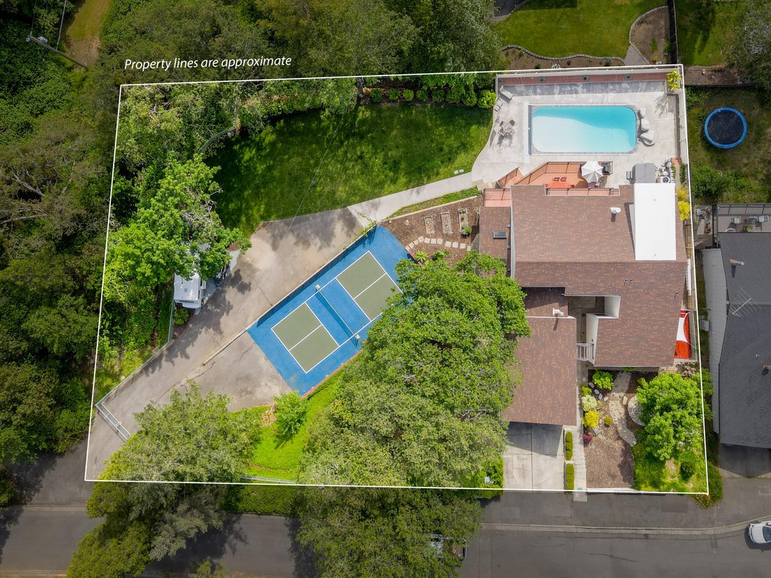 House in Grants Pass, Oregon, United States 2 - 17855048