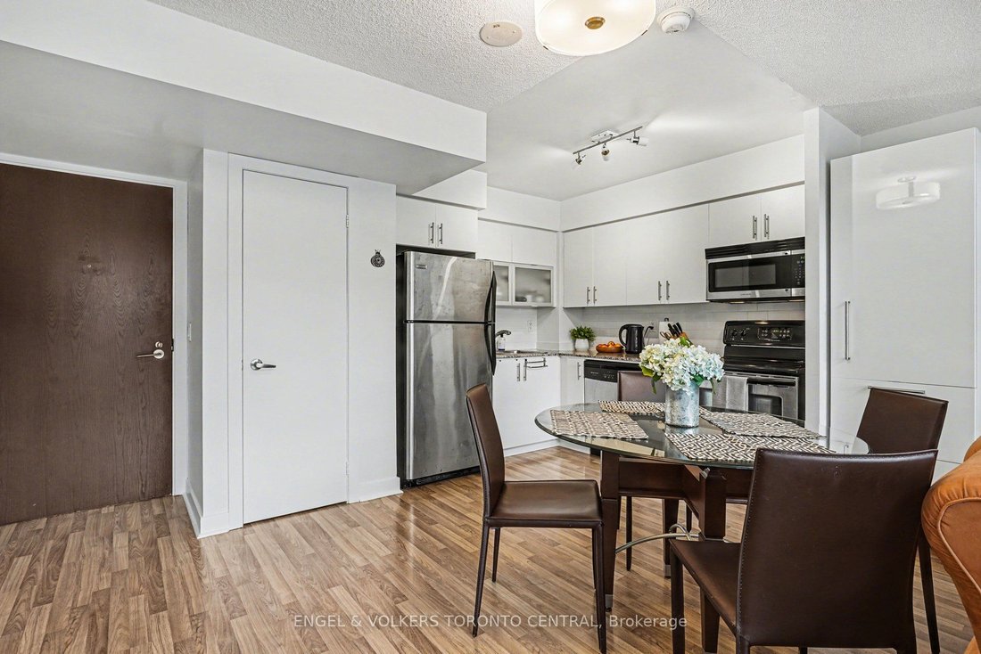 Condo in Toronto, Ontario, Canada 4 - 17855855