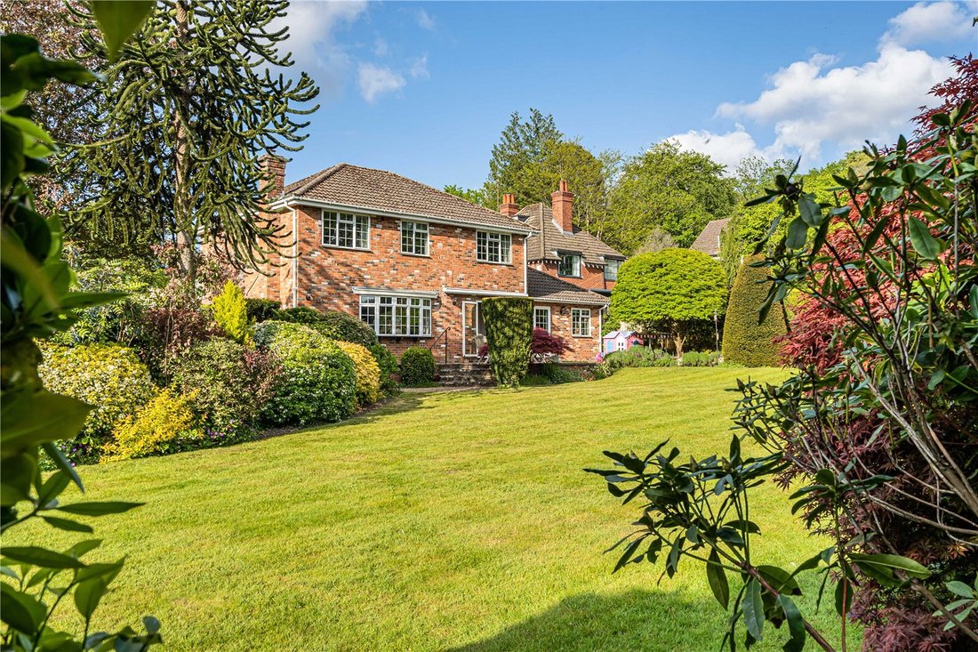 House in Ash Vale, England 1 - 17851621