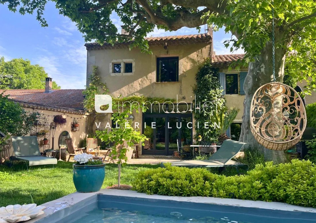 Country House in Saint-Rémy-de-Provence, Provence-Alpes-Côte d'Azur, France 1 - 17853057