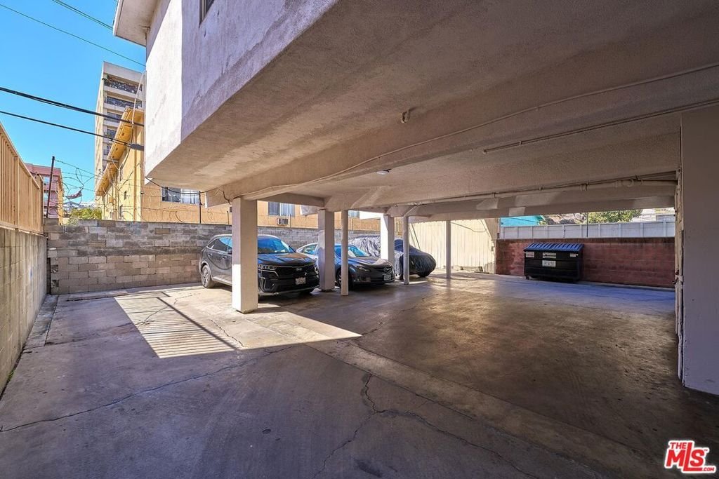 Los Angeles, California, United States 3 - 17854804